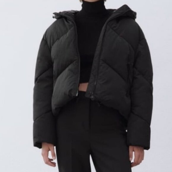 ZARA BLACK QUILTED HOODED SHORT WINTER PUFFER OVERSIZED COAT - XS - Picture 1 of 9